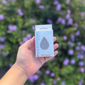 BNIB Makeup Drop